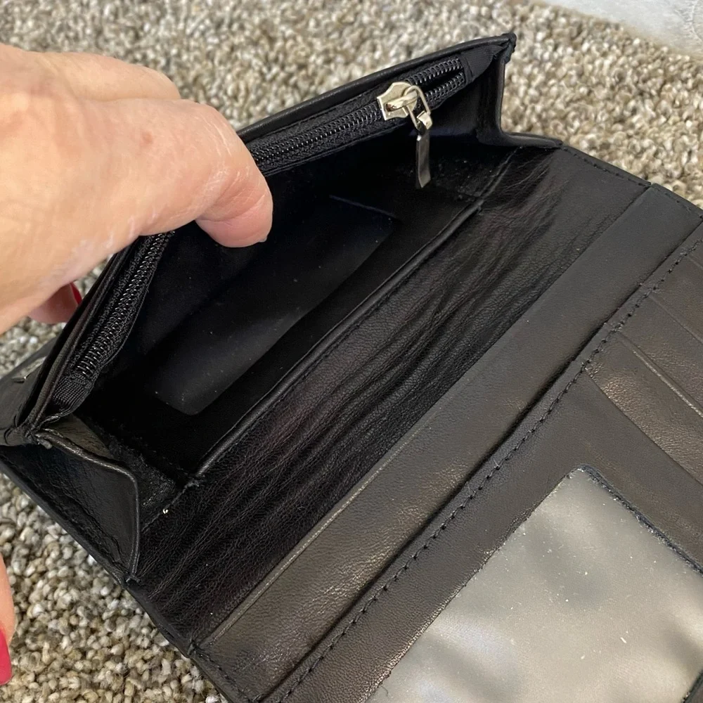 Perlina Black Leather Trifold Ladies Wallet Clutch